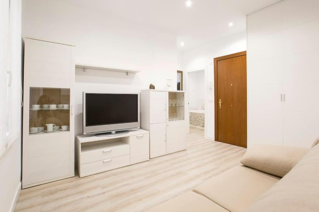 Piso En El Centro De Bilbao, Frente A La Alhondiga Appartement Buitenkant foto