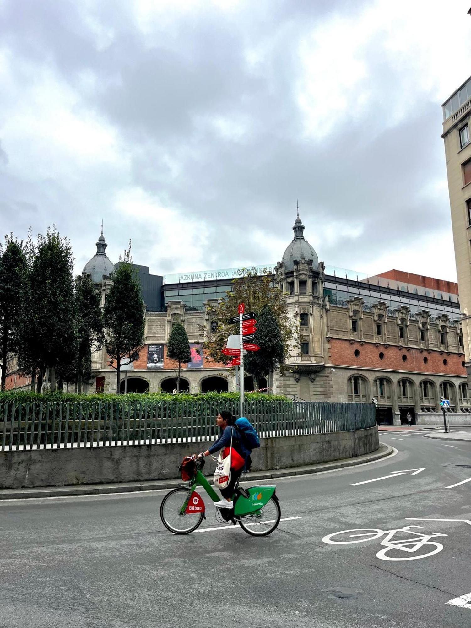 Piso En El Centro De Bilbao, Frente A La Alhondiga Appartement Buitenkant foto