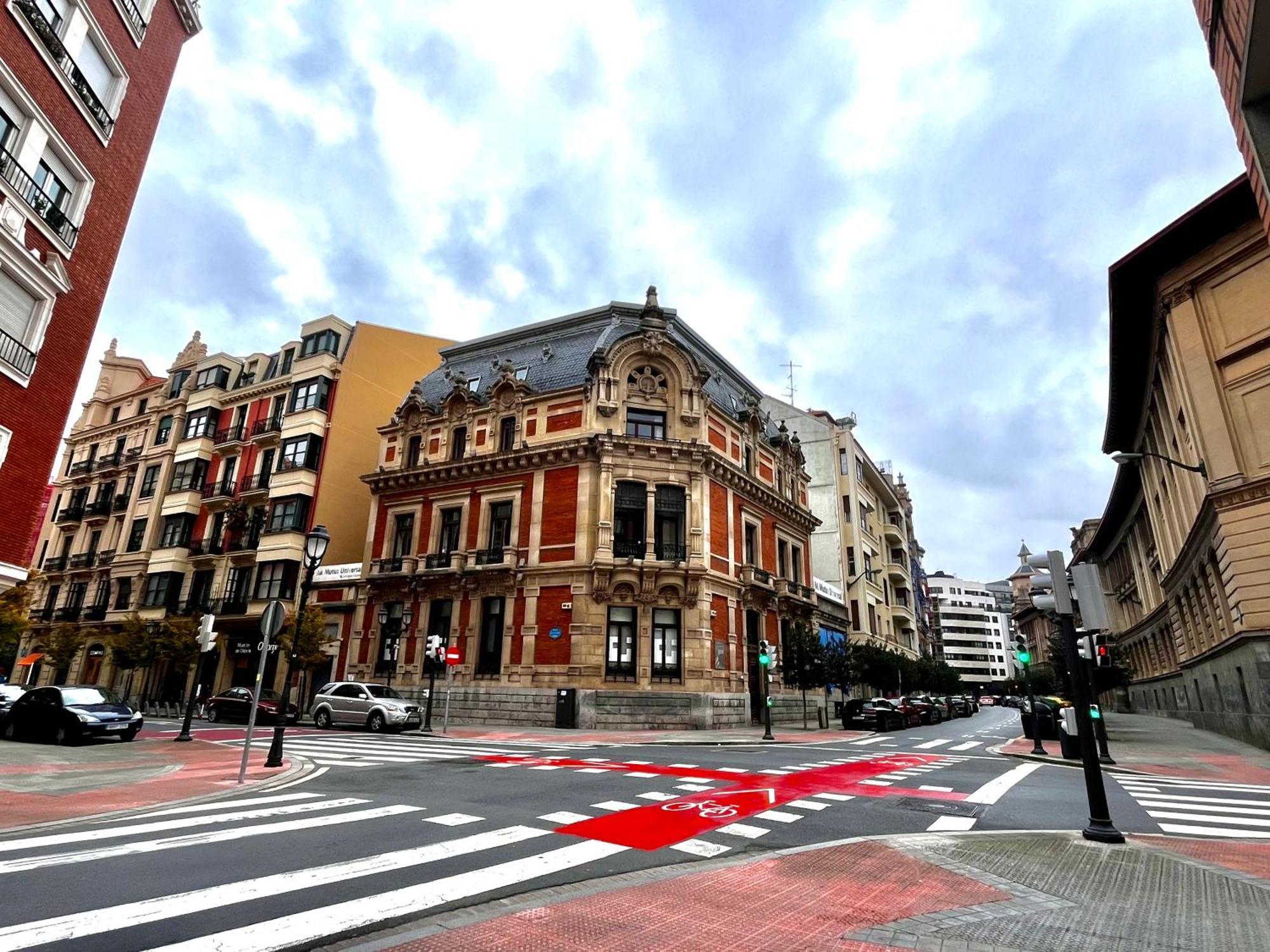 Piso En El Centro De Bilbao, Frente A La Alhondiga Appartement Buitenkant foto